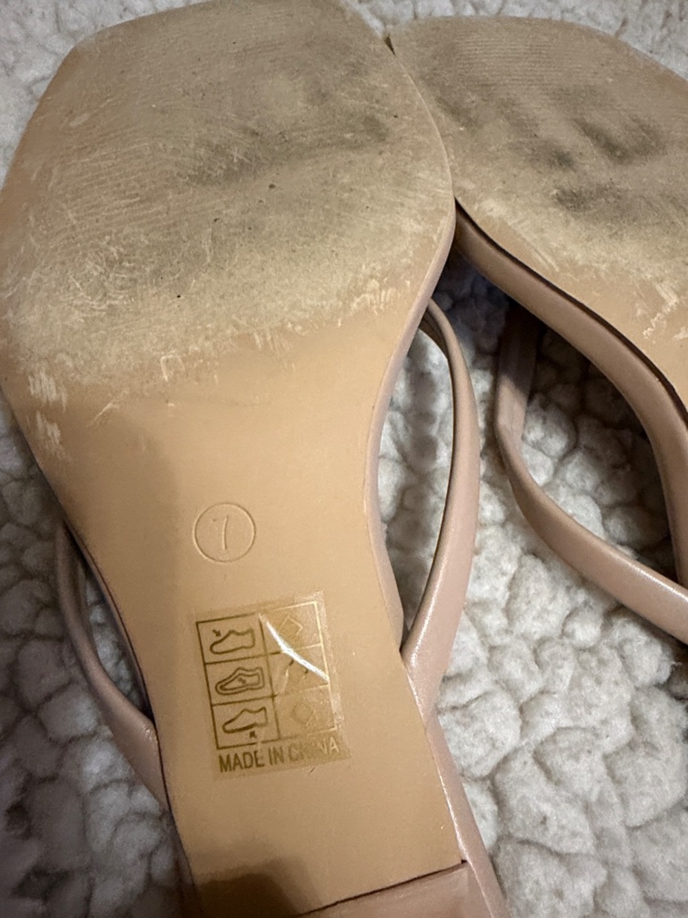 Tan sandal with kitten heel - Picture 6 of 6